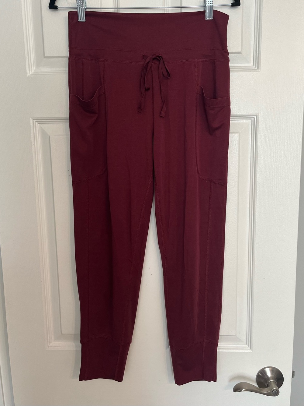Fabletics Women’s Maroon Drawstring Jogger Pants with Side Pockets